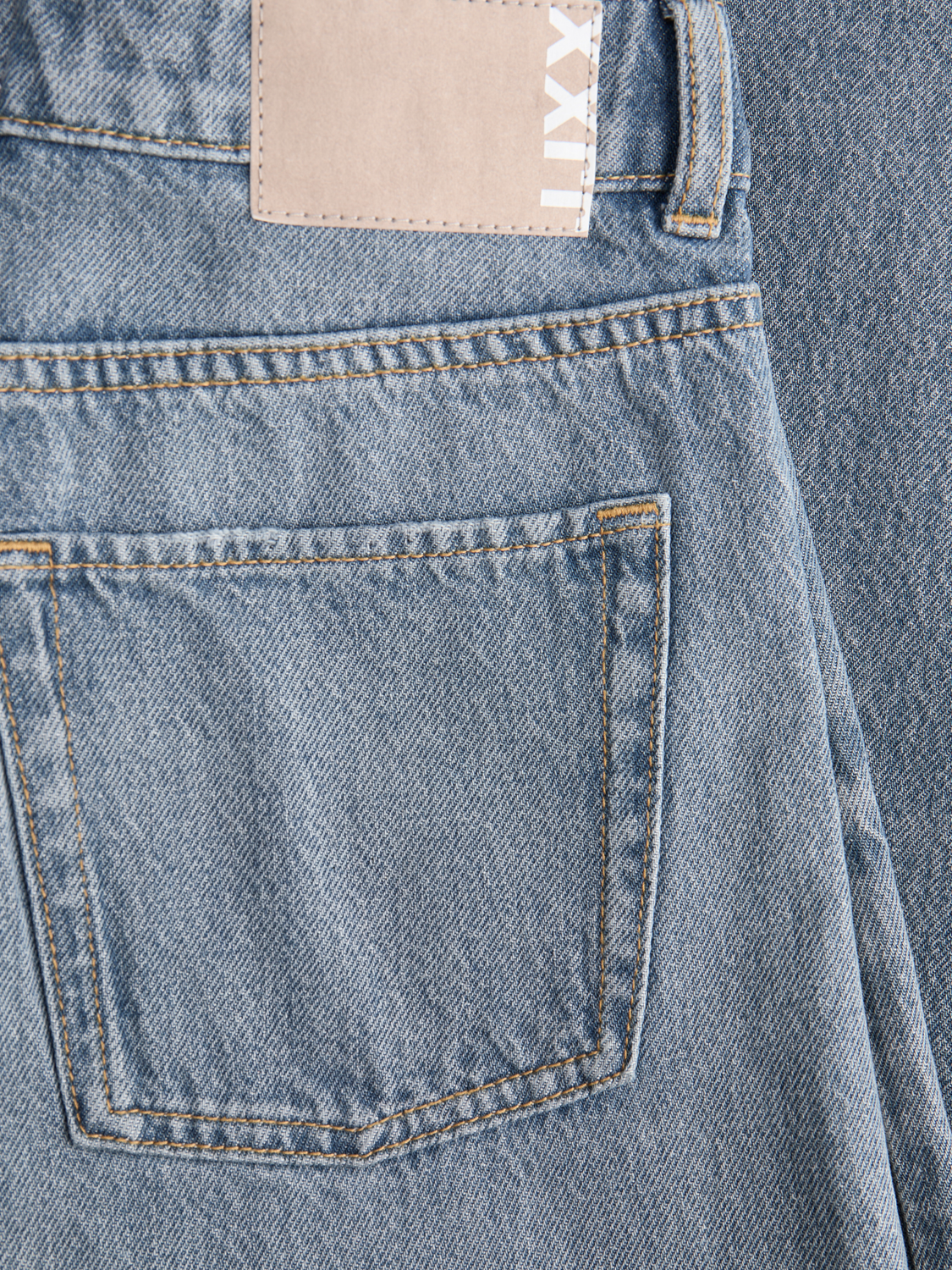model_shot-detail